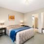 Spacious guest room