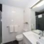 Deluxe Suite Bathroom