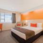 Spacious guest room