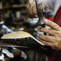 Expert Shoe & Bag Repairs