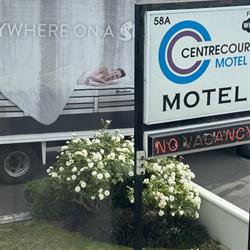 Centre Court Motel