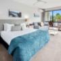 Guest room with sitting area