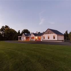 Hiwinui Country Estate