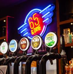 Top Hut Bar & Bistro