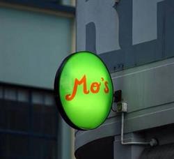 Mo's Bar