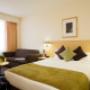 Guest room Queen bed & sofa