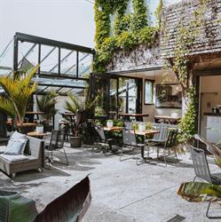 Rosanna's Garden Bar & Eatery