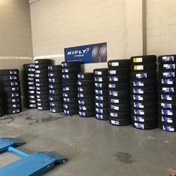Universal Tyres & Wheels