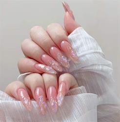 Hello Belle Nails & Beauty
