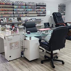Luxurious Nails & Beauty