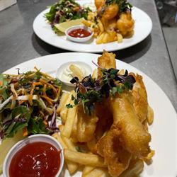 OneForty Bar & Eatery